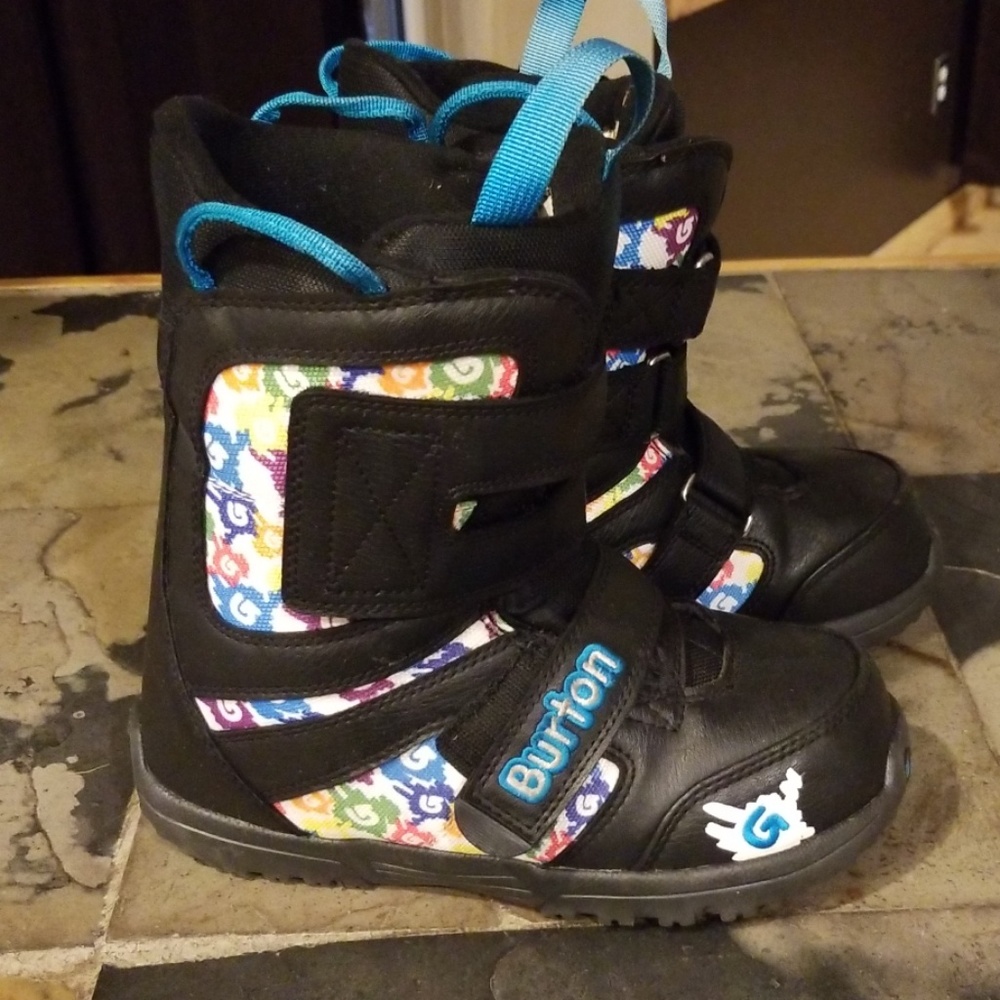 Burton  snowboarding boots size 4